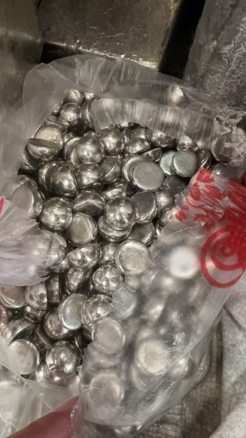 Tin metal pieces